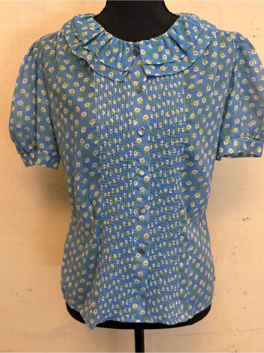 Vintage Jo Matthews Blue Floral Ruffled Collar Blouse, Size 9/10 (4/6) - Cottage